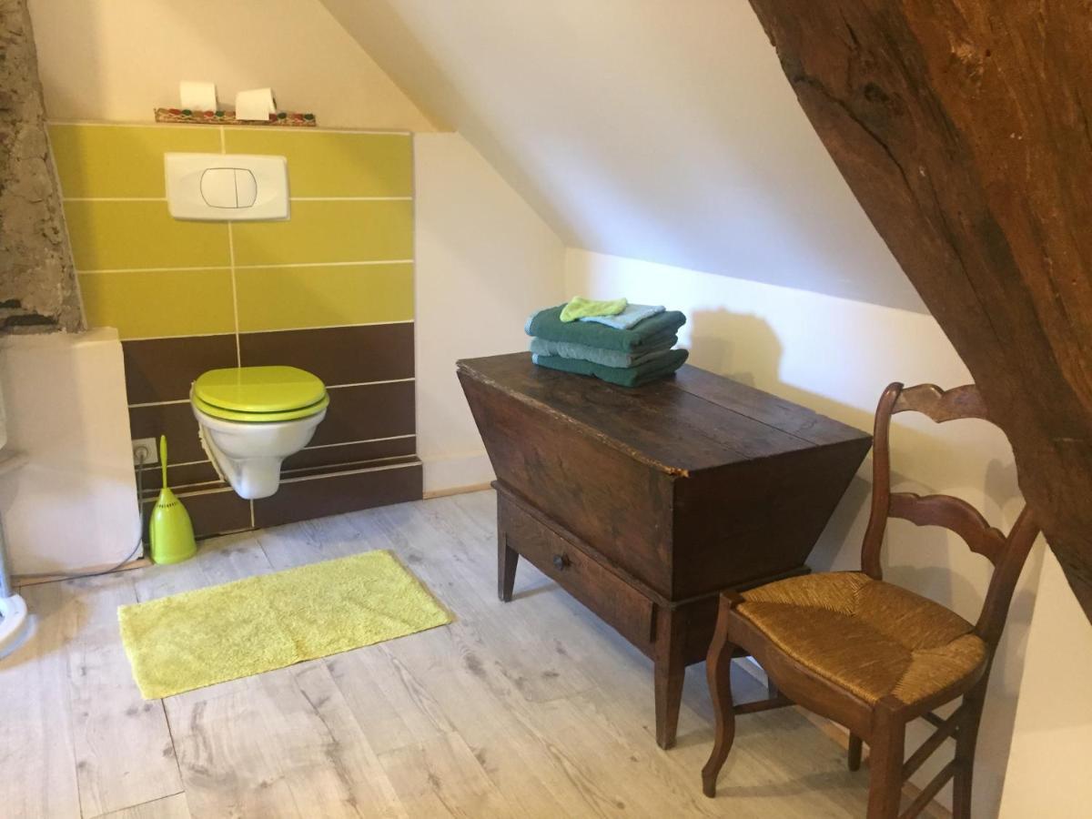 Bed and Breakfast Les Maitres Sonneurs Huriel Exterior foto